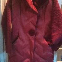 Piumino color bordeaux di KONTESSA,