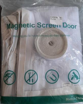 2 Zanzariera magnetica per porta finestra