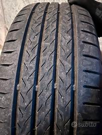 Pmeumatici 215/60/18