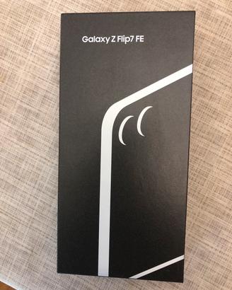 Telefono cellulare Samsung Galaxy Z Flip7 FE