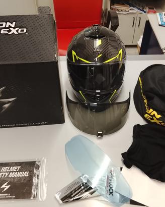 casco in carbonio nuovo
