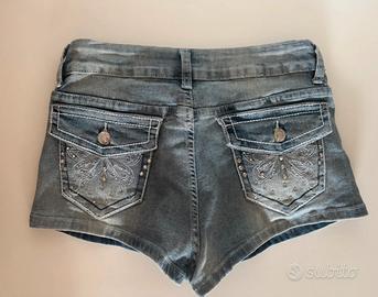pantaloncini di jeans