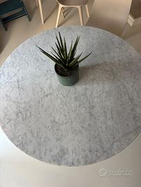 Tavolo in marmo carrara  Saarinen