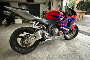 Honda CBR 600 RR 2005 – Unico proprietario