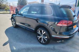 Volkswagen Touareg 3.0 v6 tdi allestimento R Line