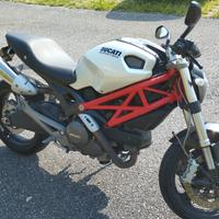 Ducati Monster 696 - 2009