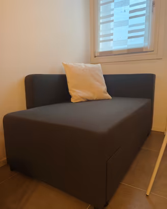 Divano letto allungabile + attaccapanni metallico