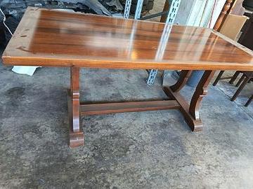 Tavolo in legno