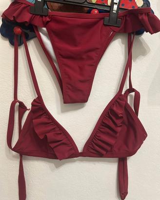 Bikini bordeaux
