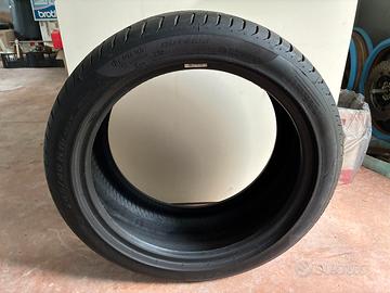 Treno Gomme Pirelli P Zero Run Flat 245/40 R18 93Y
