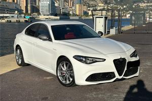 Alfa romeo giulia 2.2 mtjet veloce Q4 210cv