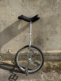 Monociclo Only One (per adulti)