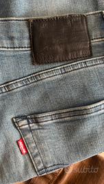 LEVIS 512 SLIM TAPER