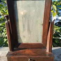 vecchio specchio da toeletta 