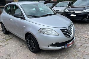 Lancia Ypsilon 1.2 69 CV 5 porte S&S Platinum