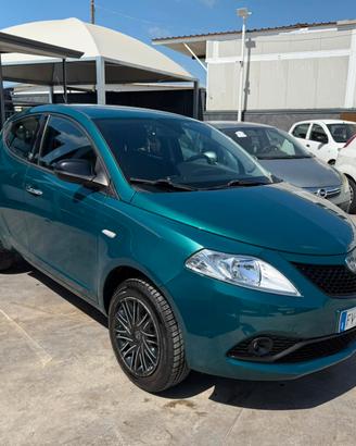 Lancia Ypsilon 0.9 TwinAir 85 CV 5 porte Metano Ec