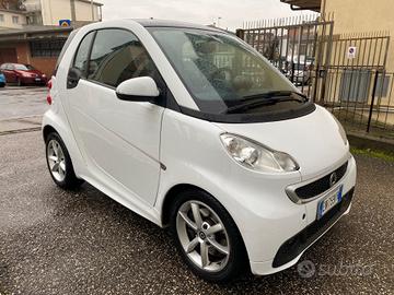 Smart ForTwo 1000 52 kW MHD coupé passion