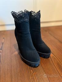 Scarpa col tacco n.40