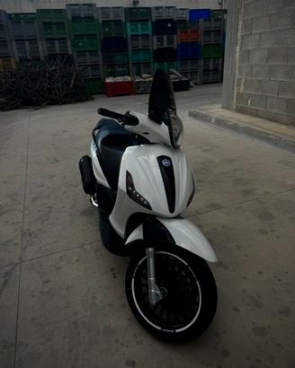 Beverly 125