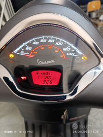 Vespa piaggio 300 GTS super sport