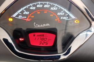 Vespa piaggio 300 GTS super sport