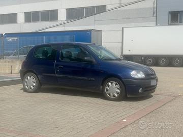 clio  1400 impianto comandi disabili