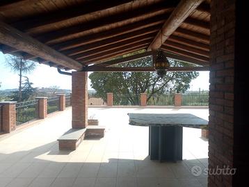 VILLA 230 mq+ DEPENDANCE 90 mq+ TERRENO 3600 MQ