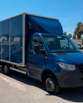 MERCEDES SPRINTER FURG CON SPONDA