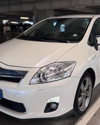 TOYOTA AURIS 1.8 HSD HYBRID STYLE