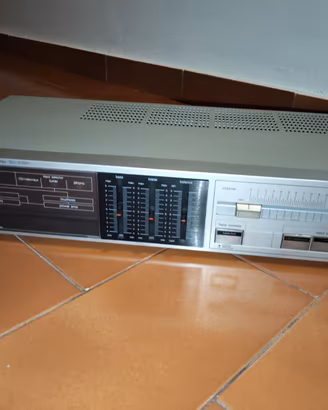 Amplificatore stereo Technics