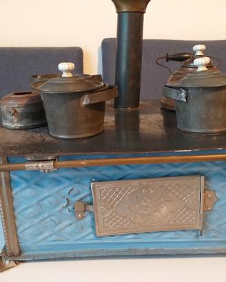 Cucina per bambole inizi '900