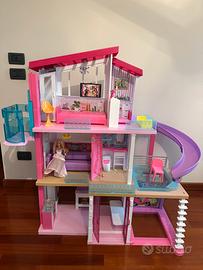Casa Barbie 3 piani con scivolo - mai usata
