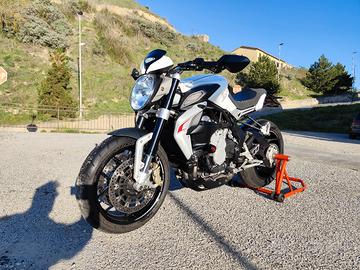 MV Agusta Brutale Dragster 800