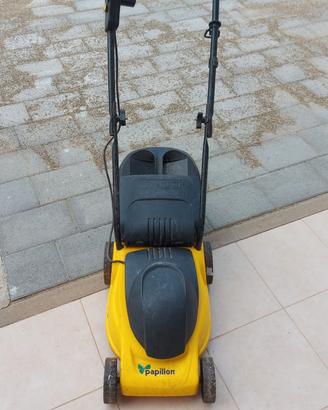tagliaerba elettrico con pala con manico