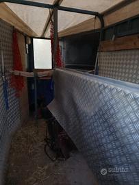 trailer un posto e mezzo