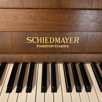 Pianoforte a muro Schiedmayer