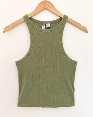 Canotta crop verde kaki a costine
