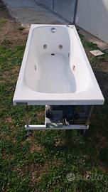 Vasca idromassaggio jacuzzi