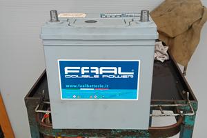 Batteria marca Faal poli piccoli 