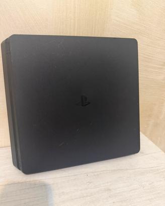 PlayStation 4 Slim 1TB con controller originale