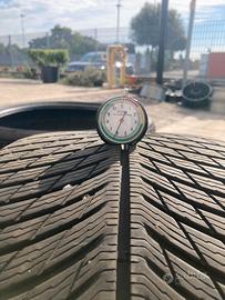 315/30R21 michelin alpin 5