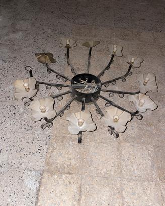 Lampadario antico a candelabro