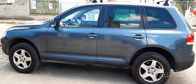 VOLKSWAGEN Touareg - 2006