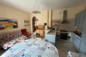 Grazioso appartamento in parco signorile ad Agropo