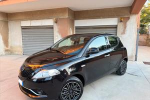 Lancia Ypsilon 1.0 FireFly Hybrid S&S 5p. Oro