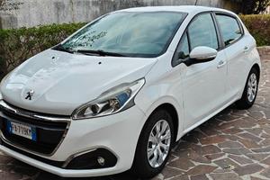 Peugeot 208 anno 2015