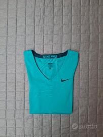 Maglietta per sport della Nike