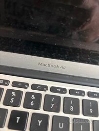 Mac book air 11”