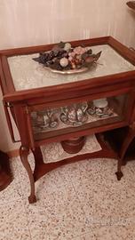 Carrello antico di servizio