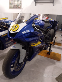 Yamaha r6